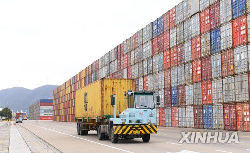 중국 닝보항[신화=연합뉴스 자료사진]