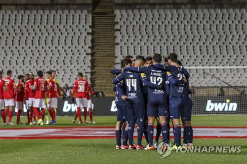 Virus Outbreak Portugal Soccer프로축구클럽 벨레넨세스 소속 선수들 [AP 연합뉴스 자료사진. 재판매 및 DB 금지]