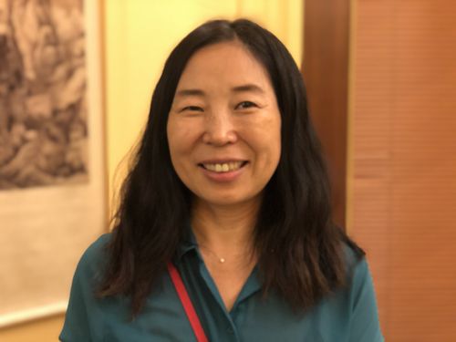 한국과 쿠바 다리 잇는 정호현 다큐멘터리 감독 (아바나=연합뉴스) 고미혜 특파원 = 쿠바에 거주하는 정호현 다큐멘터리 감독이 9일(현지시간) 아바나에서 인터뷰 후 사진 촬영에 응하고 있다. 2021.12.13. mihye@yna.co.kr