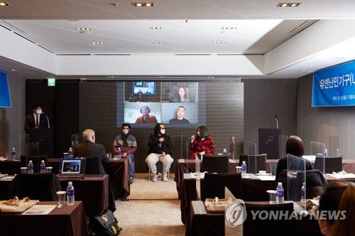 시리아 난민 구호단체 '헬프 시리아'의 압둘 와합  사무국장13일 유엔난민기구(UNHCR) 한국대표부가 주최한 '2021 연말 언론 시사회'에 참여한 시리아 난민 구호단체 '헬프 시리아'의 압둘 와합  사무국장이 발언하고 있다. [유엔난민기구 제공]