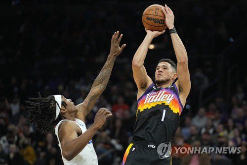 피닉스의 득점원 부커[AP=연합뉴스]