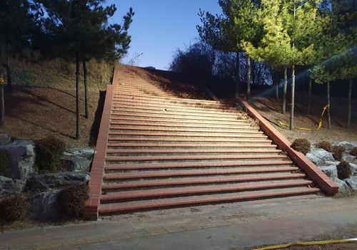 차량이 걸쳐 있던 계단[독자 제공. 재판매 및 DB 금지]