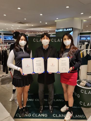 왼쪽부터 이연서, 김성길 대표, 이혜정[클랭클랑 제공. 재판매 및 DB 금지]