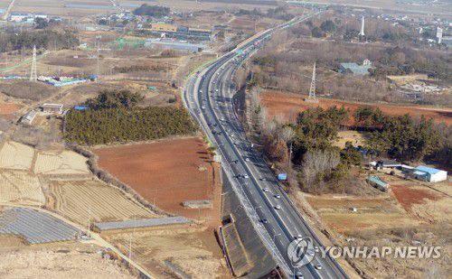 한산한 호남고속도로기사와 관련 없는 자료사진입니다. [연합뉴스 자료사진]