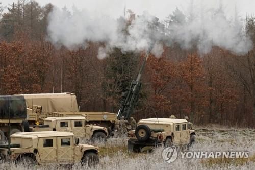 폴란드에서 나토 훈련에 참여하는 미군 포병부대[EPA 연합뉴스 자료사진. 재판매 및 DB 금지]