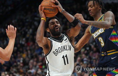 분투하는 어빙(11번)[USA TODAY Sports=연합뉴스]