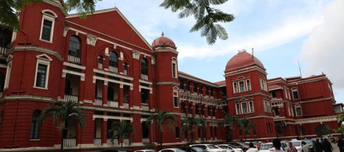 15일에 의료진 확진으로 진료를 전면 중단한 양곤 종합병원 [이라와디 캡처. 재판매 및 DB 금지]