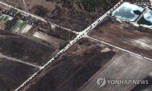 키이브로 향하던 64㎞ 차량행렬[AFP 연합뉴스 자료사진. DB 및 재판매 금지]