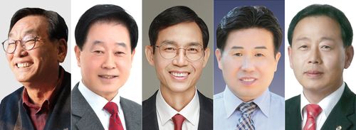 칠곡군수 예비후보들 (칠곡=연합뉴스) 왼쪽부터 이재호, 곽경호, 서태원, 이성원, 장재환 예비후보. 2022.4.4 [각 예비후보들 제공. 재판매 및 DB 금지]  mtkht@yna.co.kr (끝)