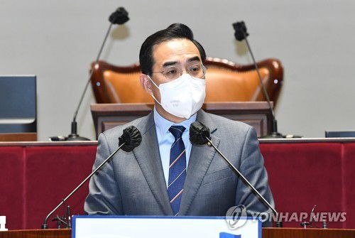 발언하는 박홍근 원내대표(서울=연합뉴스) 이정훈 기자 = 더불어민주당 박홍근 원내대표가 12일 오후 국회에서 열린 정책의원총회에서 발언하고 있다. 2022.4.12 [국회사진기자단] uwg806@yna.co.kr