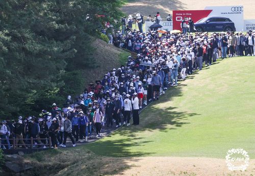 구름 관중이 몰린 KLPG 투어 넥센·세인트나인 마스터즈 최종 라운드.[KLPGA 제공. 재판매 및 DB 금지]