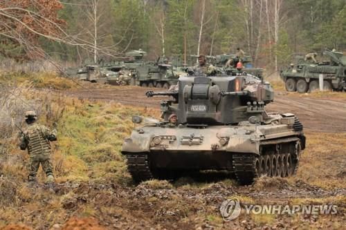 나토군 훈련에 동원된 게파르트 장갑대공포[EPA 연합뉴스 자료사진. 재판매 및 DB 금지]
