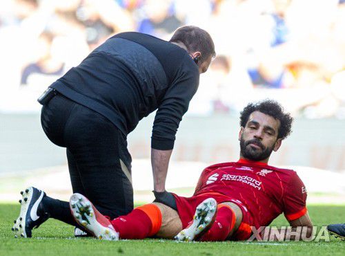 쓰러진 살라흐[신화=연합뉴스]