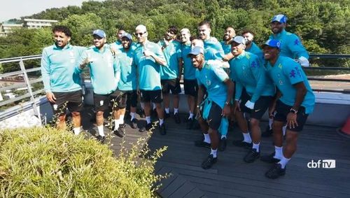 단체 사진 찍는 브라질 축구 대표팀[브라질축구협회 트위터 캡처. 재판매 및 DB금지]