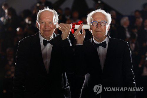 칸영화제 75주년 특별상 수상한 다르덴 형제 감독[로이터 연합뉴스. 재판매 및 DB 금지]