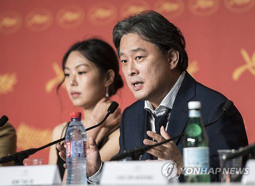 2016년 칸영화제에서 기자회견하는 박찬욱 감독[CJ엔터테인먼트 제공. 재판매 및 DB 금지]