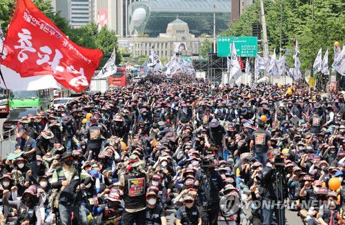 화물연대, 총파업 결의[연합뉴스 자료사진]