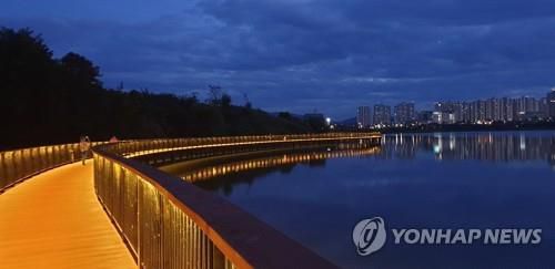 전주 혁신도시 기지제 산책로[연합뉴스 자료사진]