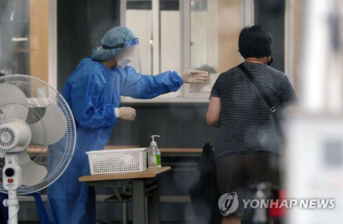 코로나19 신규 확진 [연합뉴스 자료]