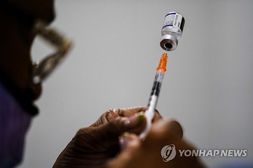 코로나19 백신[AP 연합뉴스 자료사진. 재판매 및 DB 금지]