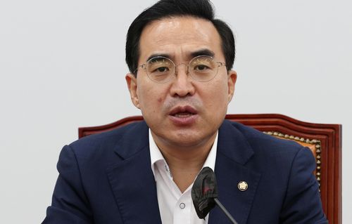 발언하는 박홍근 원내대표(서울=연합뉴스) 하사헌 기자 = 더불어민주당 박홍근 원내대표가 21일 오전 서울 여의도 국회에서 열린 정책조정회의에서 발언하고 있다. 2022.7.21 [국회사진기자단] toadboy@yna.co.kr