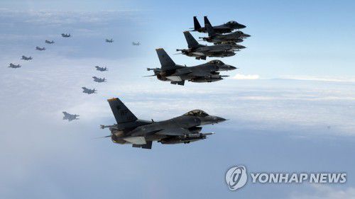 한미, 전투기 20대 동원해 공중 무력시위…대북경고 메시지(CG)[연합뉴스TV 제공]