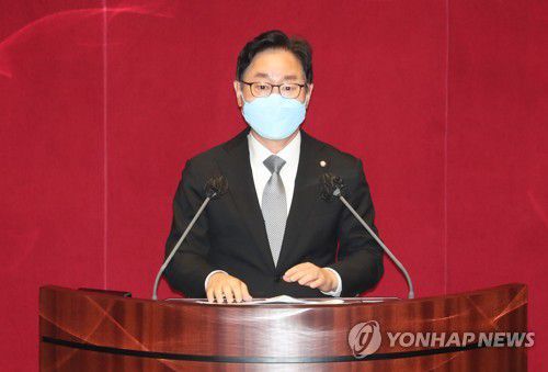발언하는 박범계(서울=연합뉴스) 이정훈 기자 = 더불어민주당 박범계 의원이 25일 오후 국회에서 열린 정치·외교·통일·안보 분야 대정부질문에서 발언하고 있다. 2022.7.25 [국회사진기자단] uwg806@yna.co.kr