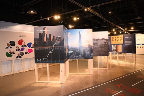 '박정희대통령 특별기획전' 전시장 모습[구미시 제공. 재판매 및 DB 금지]