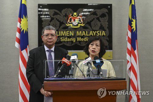 말레이시아 방문 당시 헤이저 특사(오른쪽)[EPA 연합뉴스 자료사진. 재판매 및 DB 금지]