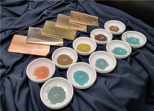 무기안료 동록의 원료와 재현 안료[국립문화재연구원 제공. 재판매 및 DB금지]