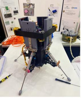 대상을 수상한 엄궁중학교 학생팀의 민들레 탐사로봇 [과기정통부 제공. 재판매 및 DB 금지]