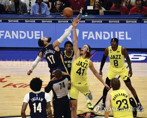 유타와 뉴올리언스의 경기 모습. [AP=연합뉴스]