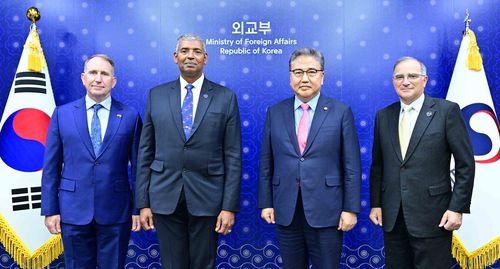 박진 외교부 장관, 스캐퍼로티·브룩스·에이브럼스 전 주한미군사령관 접견[외교부 제공]