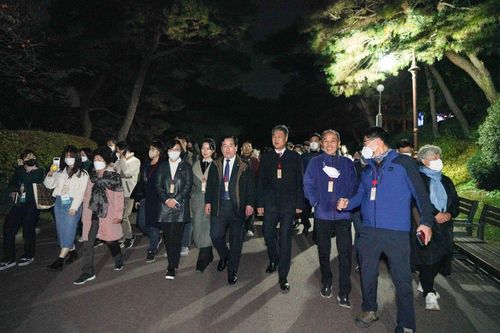 28일 서울 종로구 청와대에서 '2022 종로 문화재 야행' 행사가 진행되고 있다.[종로구청 제공]