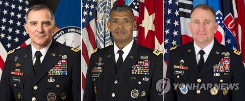 왼쪽부터 스캐퍼로티, 브룩스, 에이브럼스 사령관[국가보훈처 제공. 재판매 및 DB 금지] photo@yna.co.kr