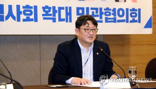 권기섭 고용노동부 차관[연합뉴스 자료사진]