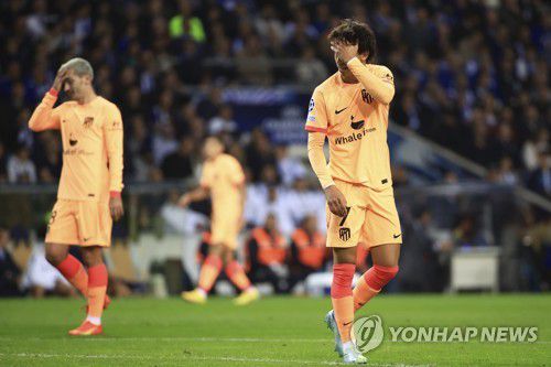 아쉬워하는 아틀레티코 마드리드 선수들[AP=연합뉴스]