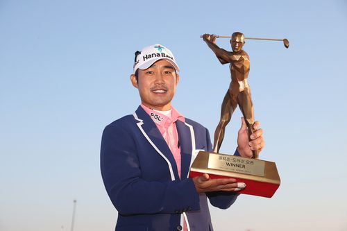 우승 트로피를 든 박은신.[KPGA 제공. 재판매 및 DB 금지]