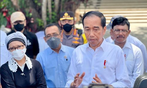 조코 위도도 인도네시아 대통령조코 위도도 인도네시아 대통령이 8일(현지시간) 발리를 찾아 주요 20개국(G20) 정상회의 행사장 등을 점검하고 있다. [인도네시아 대통령궁 제공. 재판매 및 DB 금지]