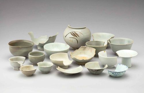 백자 및 청화백자 모습 [국립해양문화재연구소 제공. 재판매 및 DB 금지]