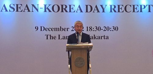 한·아세안의 날 리셉션(자카르타=연합뉴스) 박의래 특파원 = 권희석 주 아세안 대표부 대사가 9일(현지시간) 자카르타 랭함 호텔에서 열린 한·아세안의 날 기념 리셉션에서 환영사를 하고 있다. 2022.12.9 photo@yna.co.kr
