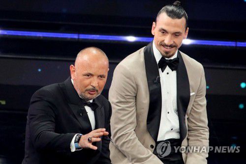 시니사 미하일로비치와 즐라탄 이브라히모비치[AFP=연합뉴스 자료사진. 재판매 및 DB 금지]