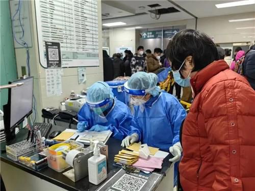 환자들 몰린 상하이 한 병원의 응급실[상관신문 캡처. 재판매 및 DB 금지]