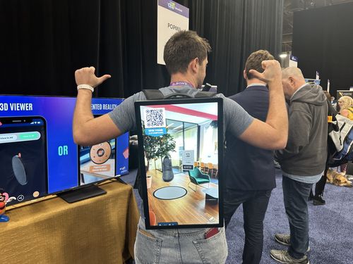 제품을 소개하는 팝미 관계자[촬영 오규진]