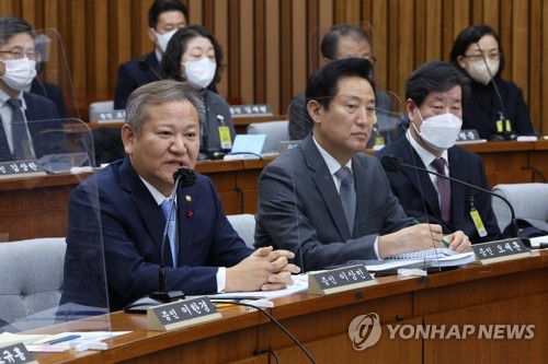 발언하는 이상민 장관(서울=연합뉴스) 이정훈 기자 = 이상민 행정안전부 장관이 6일 오전 국회에서 열린 이태원 참사 국정조사 2차 청문회에서 발언하고 있다. 2023.1.6 uwg806@yna.co.kr