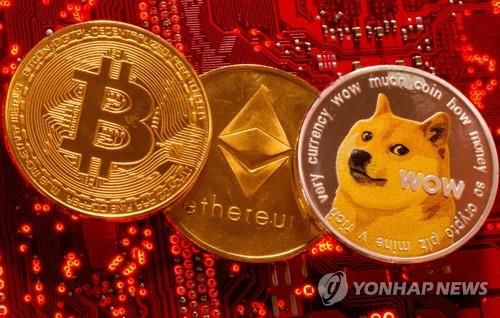 비트코인 등 가상화폐 모형 이미지[로이터 연합뉴스. 재판매 및 DB 금지]