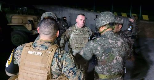 주한미군 주임원사, 한미 장병의 DMZ 새벽 도보정찰 동행[유엔사 페이스북 계정 제공. 재판매 및 DB 금지]