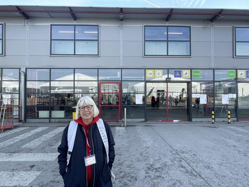 레기나 크나이딩 베를린 테겔공항 임시난민수용시설 대변인(베를린=연합뉴스) 이율 특파원 = 레기나 크나이딩 베를린 테겔공항 임시난민수용시설 대변인이 연합뉴스와 인터뷰하고 있다. 2023.2.20