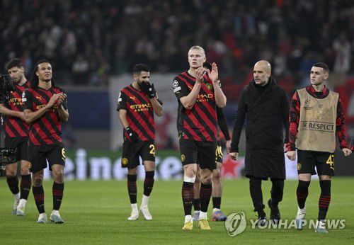 23일 라이프치히와의 1차전 뒤 맨체스터 시티 선수단의 모습[EPA=연합뉴스]