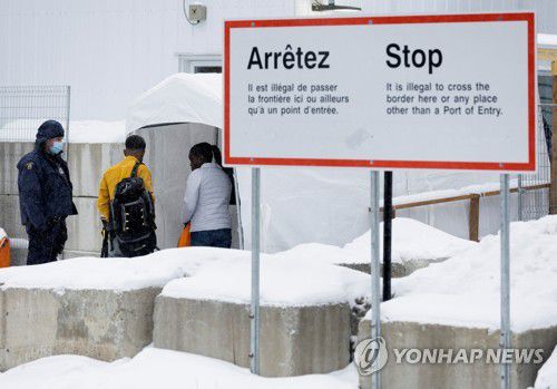 뉴욕주와 캐나다 퀘벡을 잇는 록삼 로드의 국경[로이터 연합뉴스 자료사진]